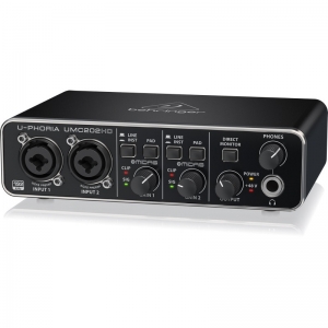 BEHRINGER UMC202HD