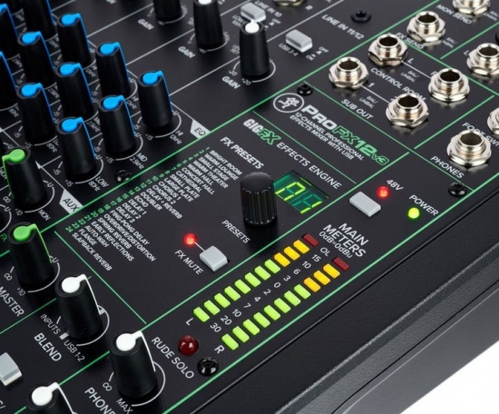 Микшерный пульт MACKIE ProFX12v3