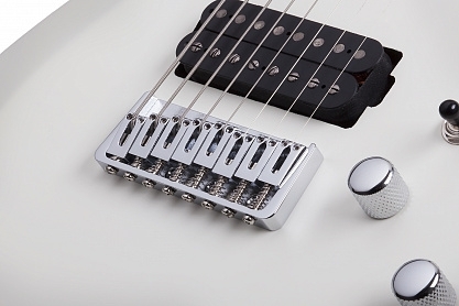 Электрогитара SCHECTER C-8 DELUXE SWHT