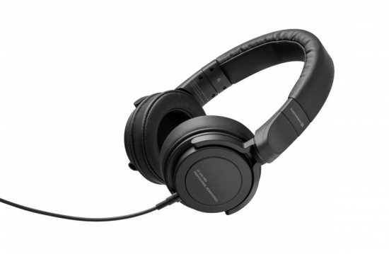 Студийные наушники beyerdynamic DT 240 PRO